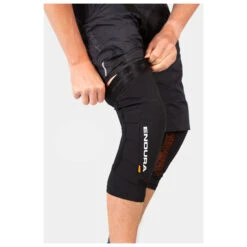 Endura MT500 D3O Ghost Knee Pads - Protection -Schwaelbe Magasin endura mt500 d3o ghost knee pads protection detail 2