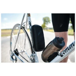 Fidlock - Twist Bottle 800 + Bike Base - Bidon Vélo -Schwaelbe Magasin fidlock twist bottle 800 bike base bidon velo detail 4