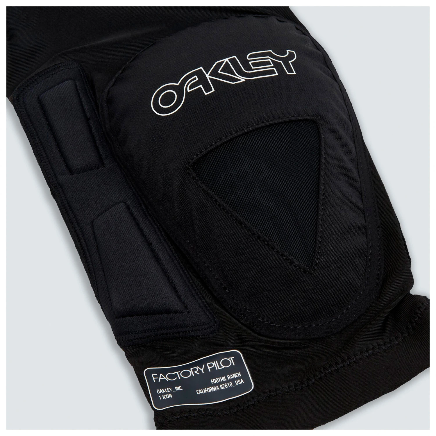 Oakley All Mountain RZ Labs Knee Guard - Protection 1 Oakley All Mountain RZ Labs Knee Guard - Protection